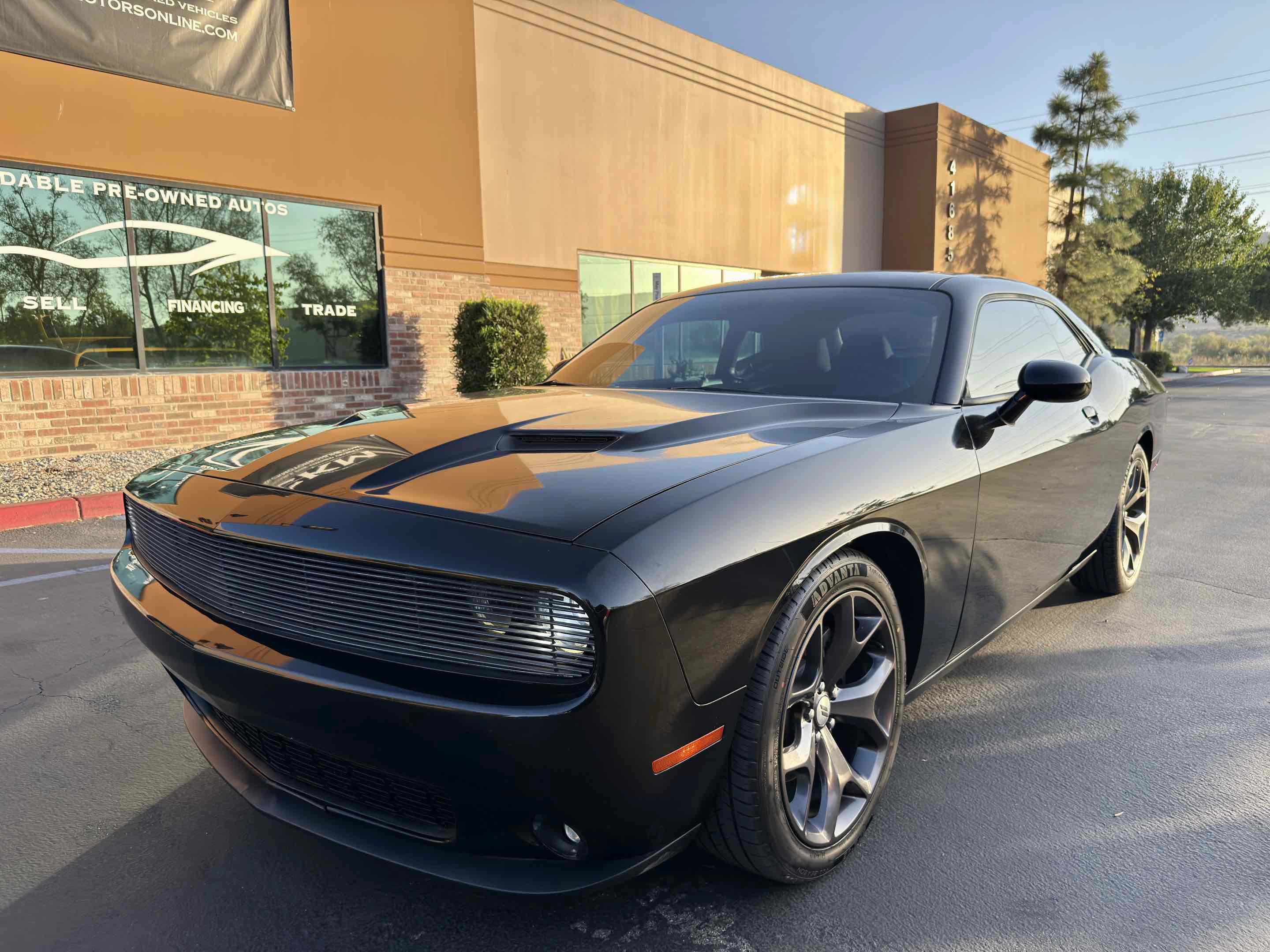 Used 2018 Dodge Challenger R/T RWD image 4