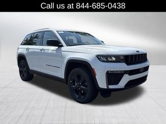 New 2026 Jeep Grand Cherokee Limited w/ Limited Altitude Package AWD/4WD video 3