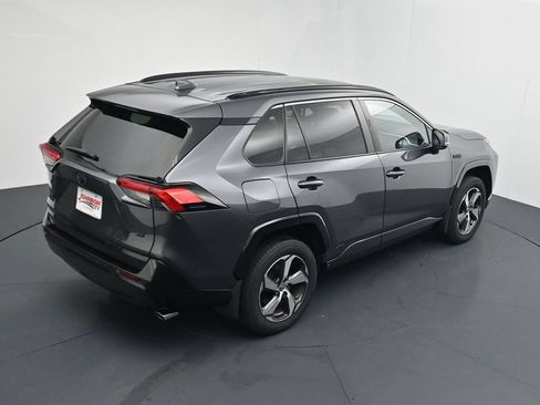 Used 2021 Toyota RAV4 SE w/ Weather & Moonroof Package AWD/4WD image 30