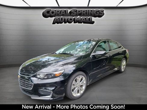 Used 2017 Chevrolet Malibu Premier w/ Driver Confidence Package FWD image 2