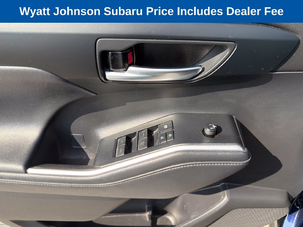 Used 2021 Toyota Highlander XLE AWD/4WD image 22