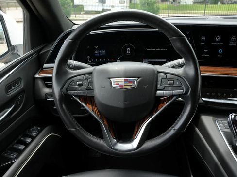 Used 2021 Cadillac Escalade Luxury RWD image 9