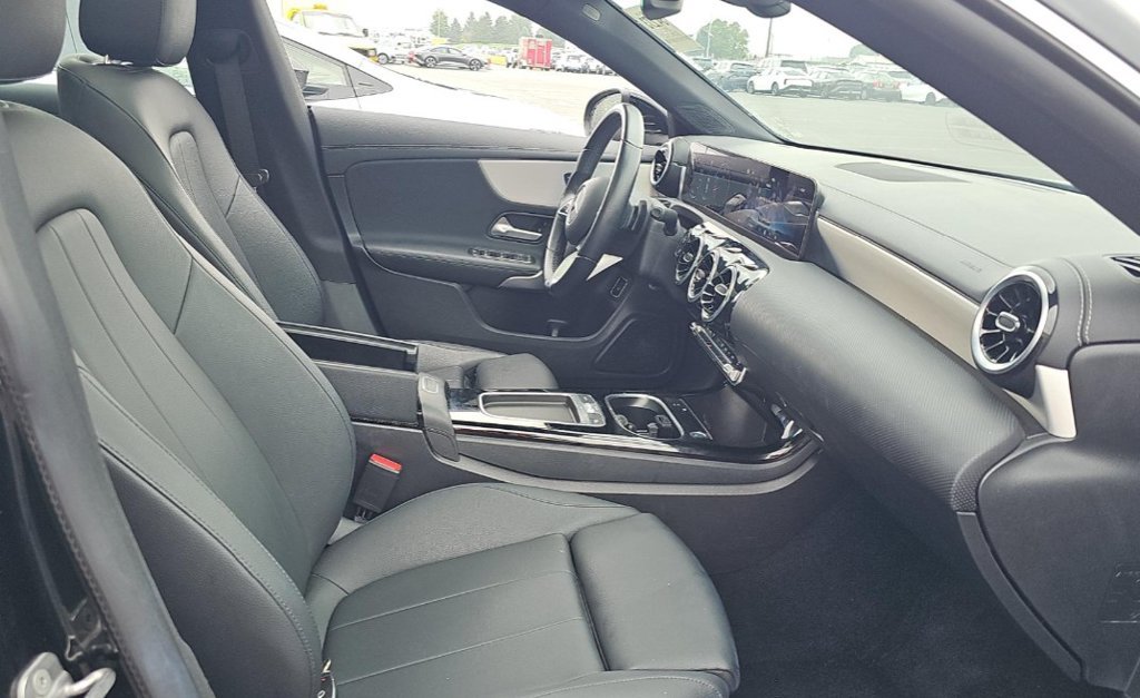 Used 2025 Mercedes-Benz CLA 250 4MATIC image 6