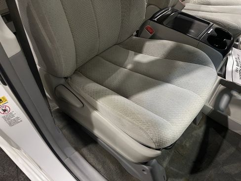 Used 2011 Toyota Sienna LE image 13