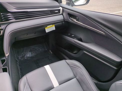 Used 2026 Toyota Camry SE FWD image 16