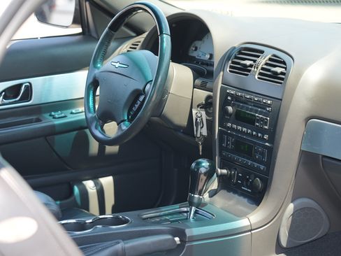 Used 2002 Ford Thunderbird RWD image 16