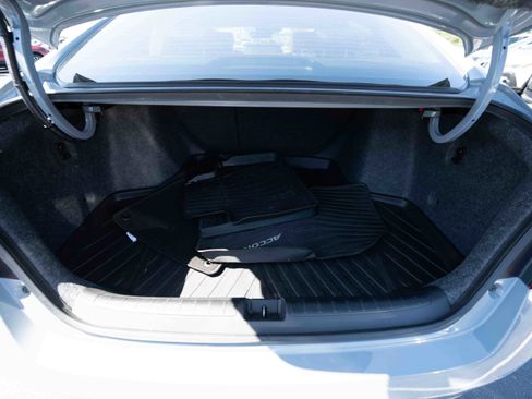 Used 2021 Honda Accord Touring image 27