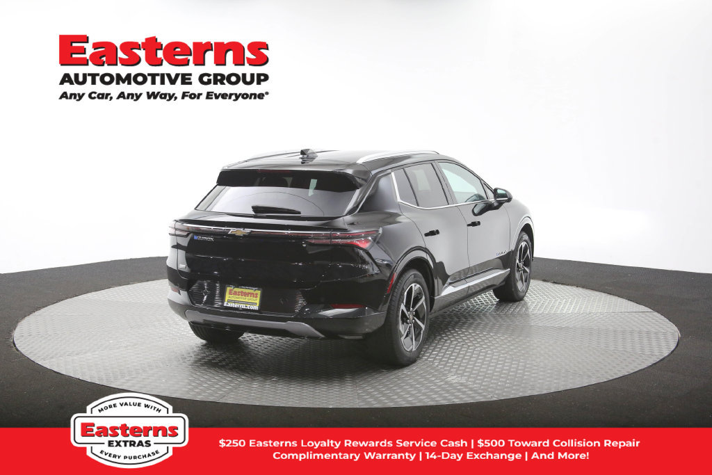 Used 2024 Chevrolet Equinox EV LT FWD image 37