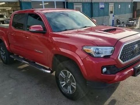 Used 2018 Toyota Tacoma TRD Sport w/ Technology Package AWD/4WD image 1