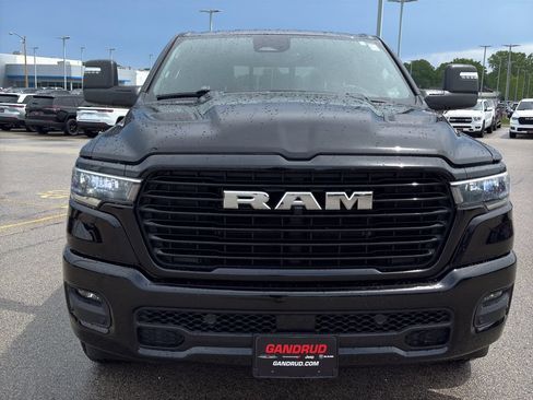 Used 2025 RAM 1500 Laramie AWD/4WD image 3