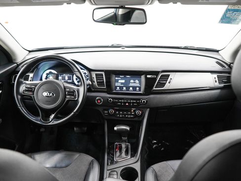 Used 2018 Kia Niro EX FWD image 13