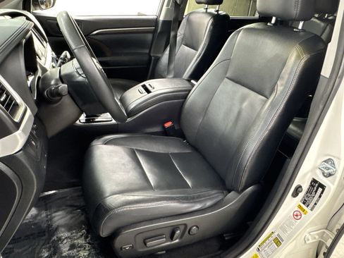 Used 2015 Toyota Highlander Limited AWD/4WD image 14