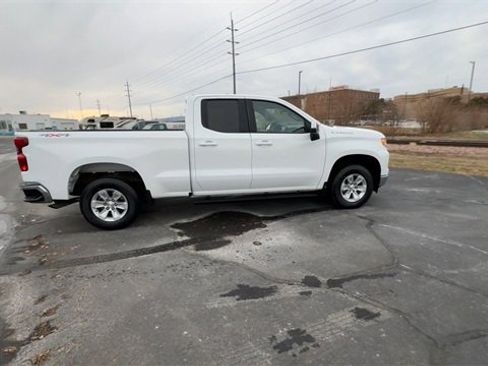 Used 2024 Chevrolet Silverado 1500 LT image 9