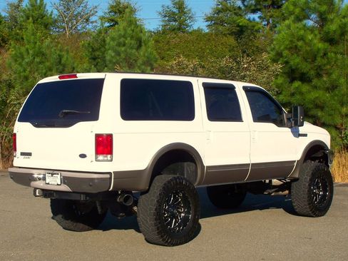 Used 2001 Ford Excursion Limited image 2