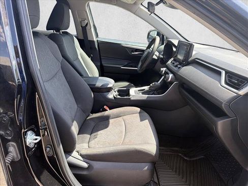 Used 2021 Toyota RAV4 XLE FWD image 25