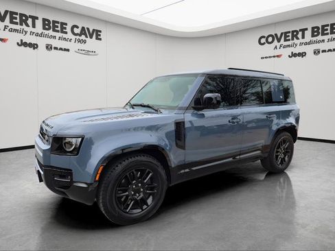 Used 2024 Land Rover Defender 110 X-Dynamic SE image 3