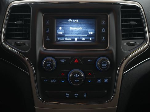 Used 2014 Jeep Grand Cherokee Limited AWD/4WD image 18
