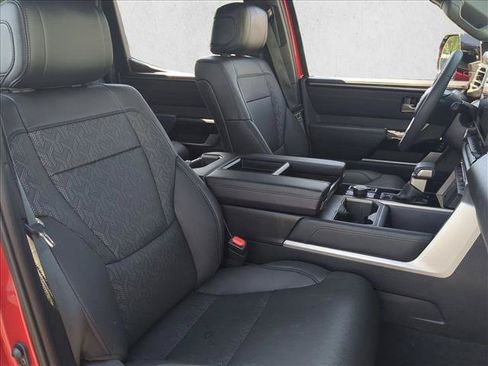Used 2025 Toyota Tundra Limited AWD/4WD image 23