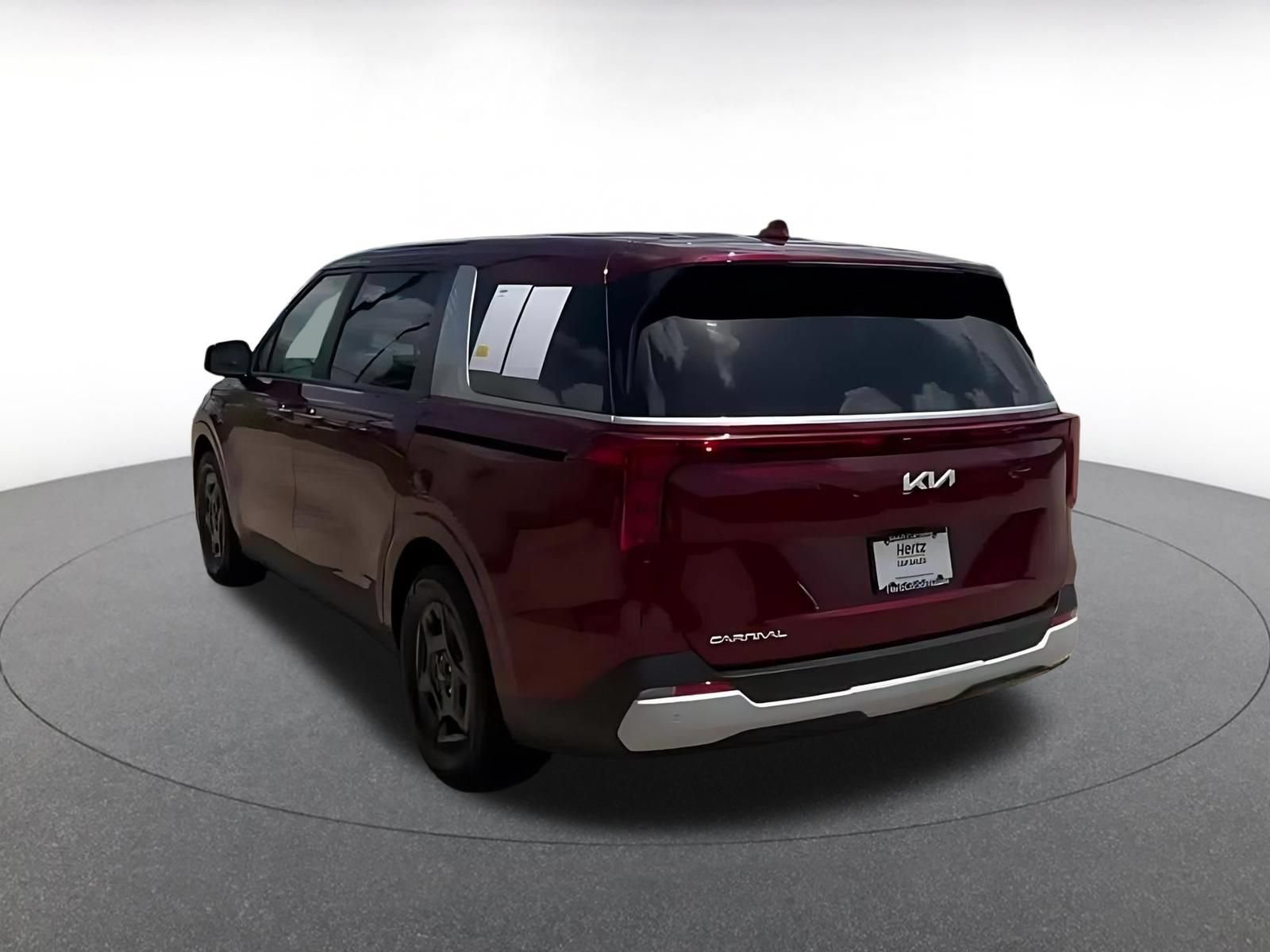 Used 2026 Kia Carnival FWD image 10