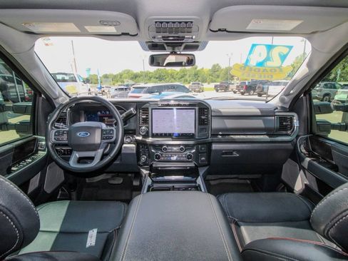 Used 2024 Ford F350 Lariat w/ Lariat Ultimate Package AWD/4WD image 11