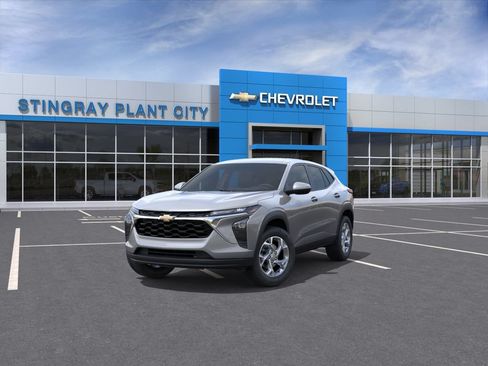 New 2026 Chevrolet Trax LS w/ LS Convenience Package FWD image 8