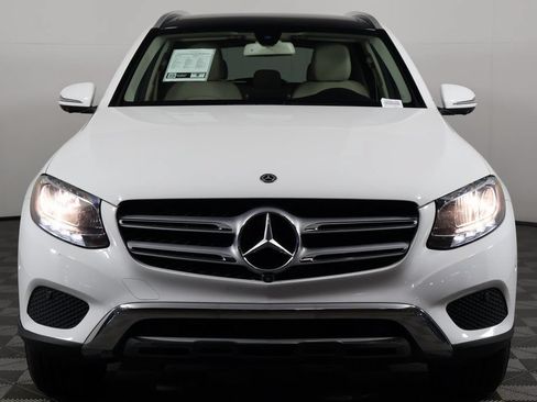 Used 2018 Mercedes-Benz GLC 300 4MATIC image 2