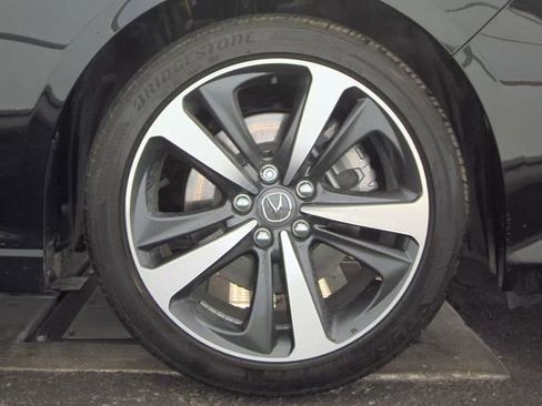 Used 2025 Acura TLX w/ Technology Package image 11