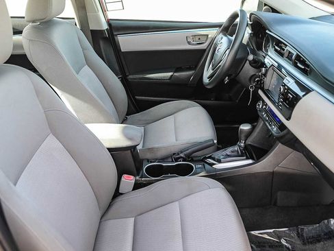 Used 2014 Toyota Corolla LE image 16