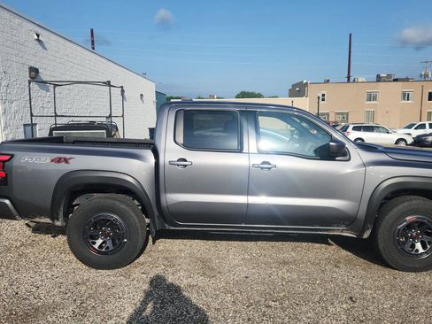 Used 2026 Nissan Frontier PRO-4X AWD/4WD image 3