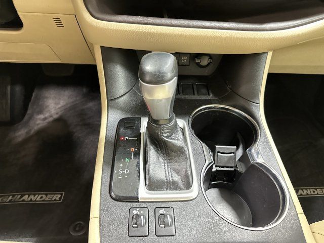 Used 2018 Toyota Highlander XLE FWD image 28