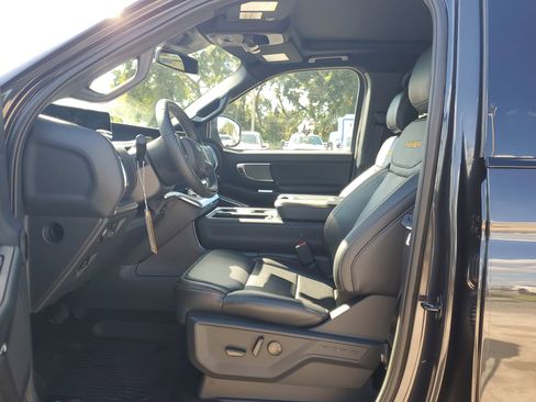 New 2025 Ford Expedition Tremor image 18