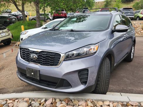 Used 2019 Kia Sorento AWD w/ LX Convenience Package image 9