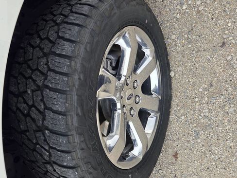 Used 2021 Ford F150 Lariat w/ Equipment Group 502A High image 6