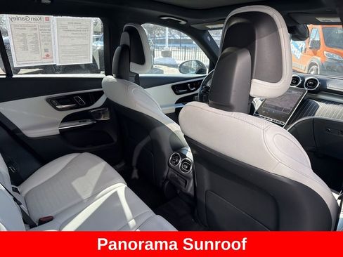 Used 2023 Mercedes-Benz GLC 300 4MATIC image 25