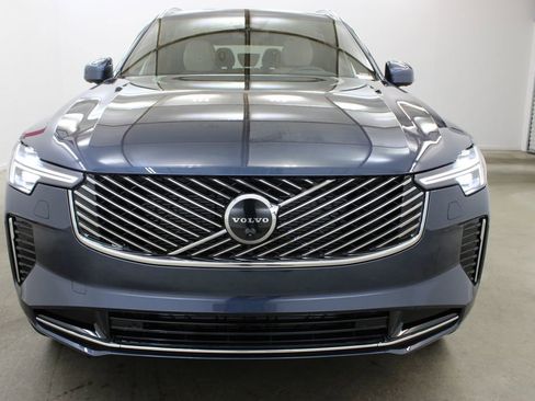 New 2026 Volvo XC90 B6 Plus w/ Protection Package Premier AWD/4WD image 7