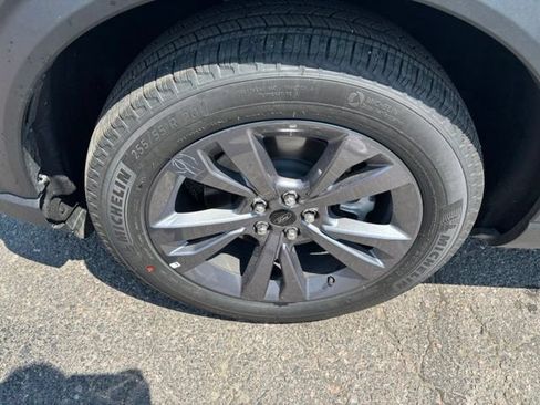 New 2026 Ford Explorer Active w/ Active Comfort Package AWD/4WD image 10