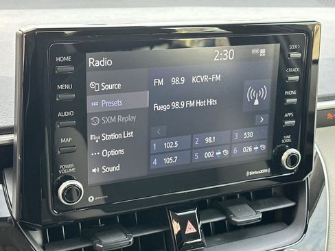 Used 2022 Toyota Corolla LE image 16