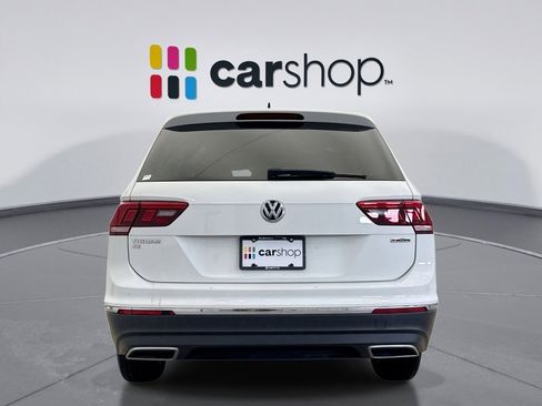 Used 2020 Volkswagen Tiguan SE w/ Panoramic Sunroof Package image 4