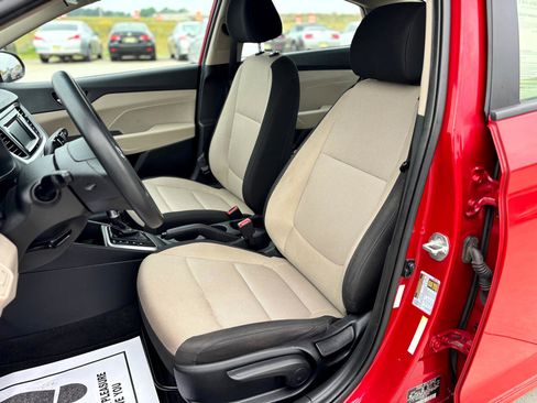 Used 2021 Hyundai Accent SE image 18