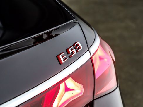 New 2026 Mercedes-Benz E 53 AMG e 4MATIC Sedan image 9