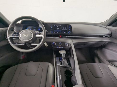 New 2026 Hyundai Elantra SE image 14