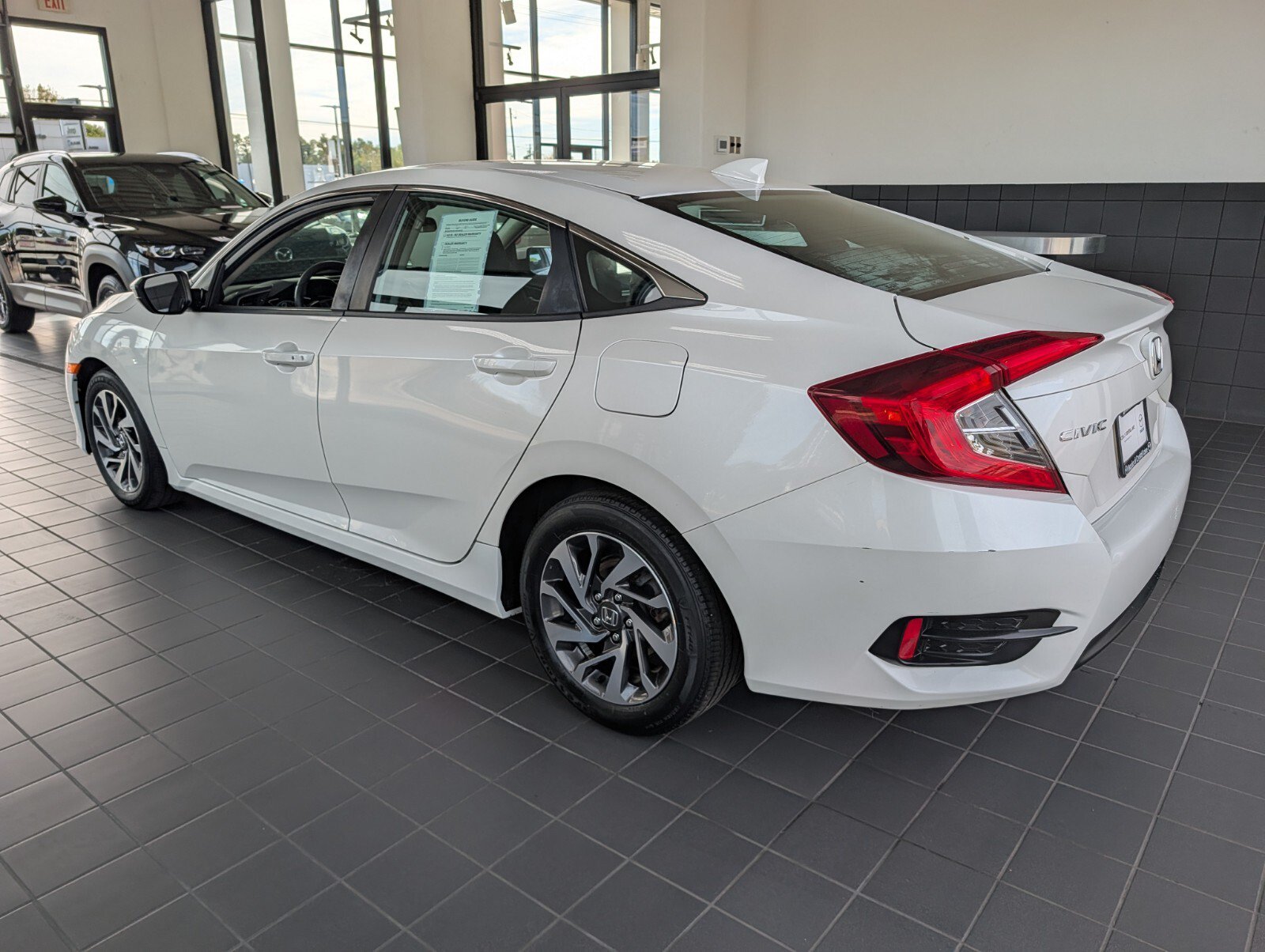 Used 2017 Honda Civic EX image 4
