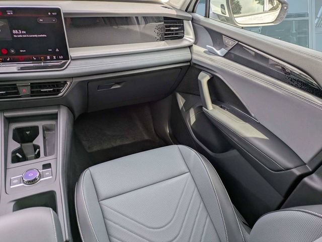 New 2026 Volkswagen Tiguan SE FWD image 15