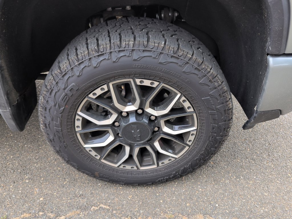 Used 2024 Chevrolet Silverado 2500 High Country w/ High Country Premium Package AWD/4WD image 15