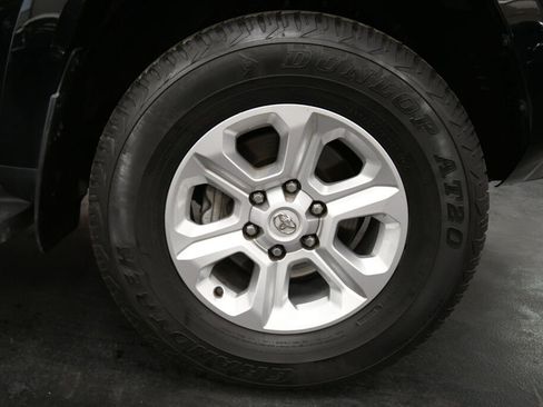 Certified 2024 Toyota 4Runner SR5 Premium image 28