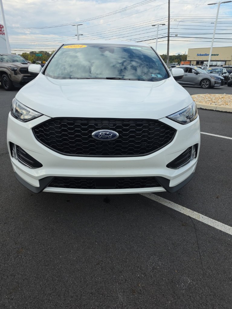 Used 2024 Ford Edge ST-Line w/ Class II Trailer Tow Package AWD/4WD image 1