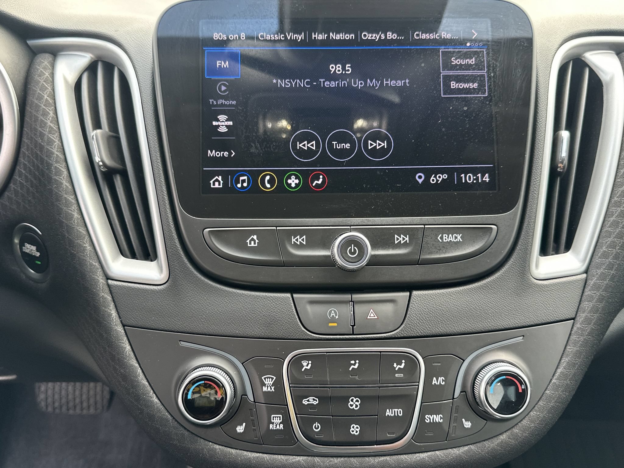 Used 2023 Chevrolet Malibu LT FWD image 28