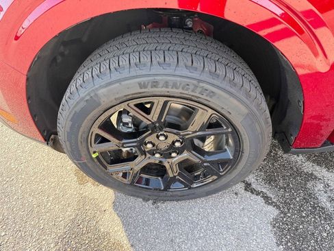 New 2025 Ford Maverick XLT w/ XLT Luxury Package image 30