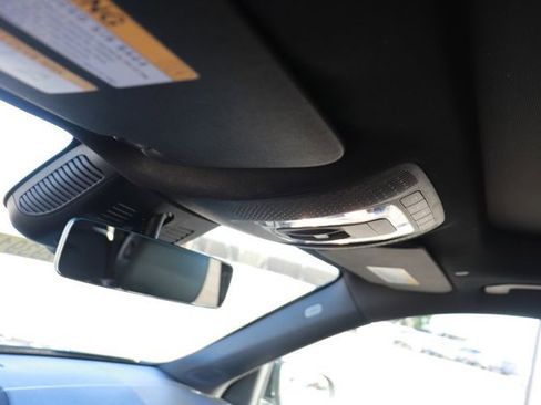 Used 2024 Mercedes-Benz GLB 250 image 25