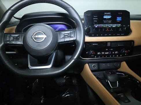 Certified 2023 Nissan Rogue Platinum w/ Platinum Premium Package AWD/4WD image 33
